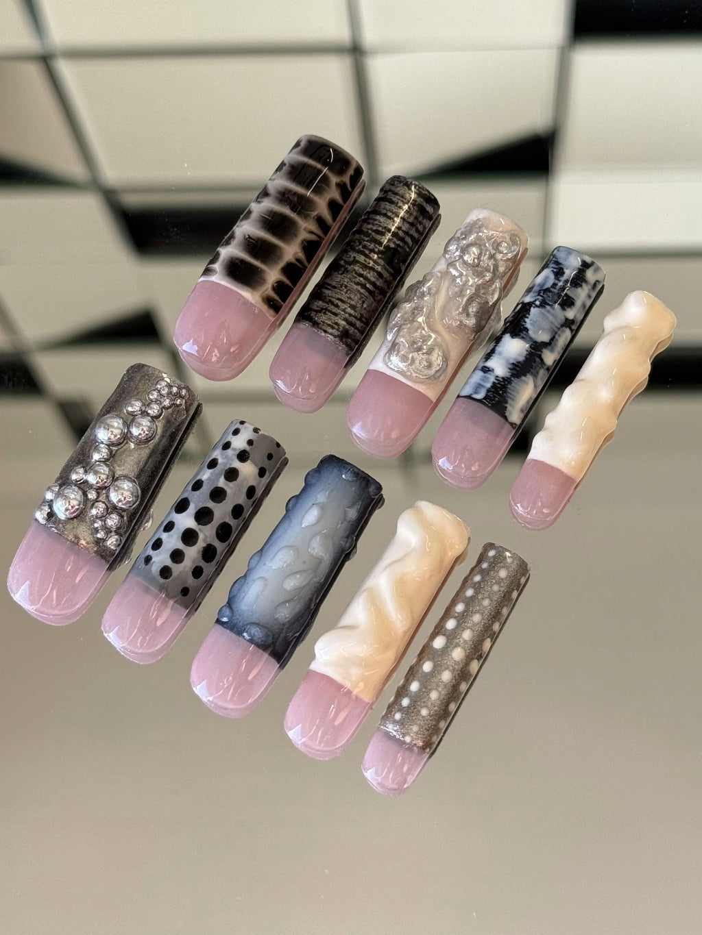 Monochromes Silver Chrome 3D Nail Art